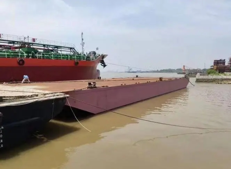 7 Best Self-Propelled Deck Barge Shipbuilders